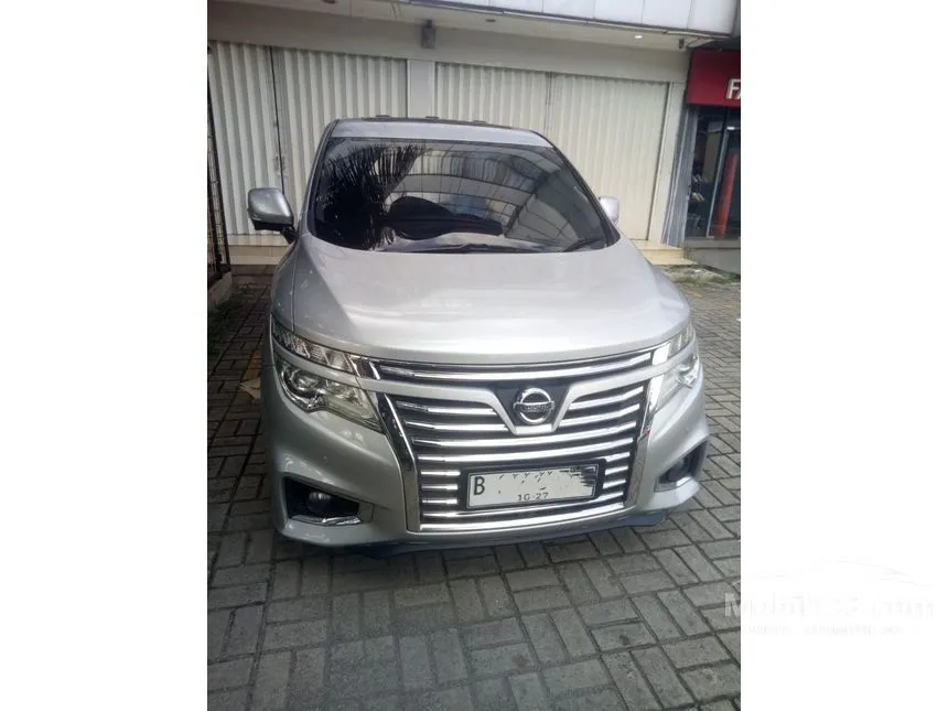 Jual Mobil Nissan Elgrand 2014 Highway Star 2.5 di DKI Jakarta Automatic MPV Silver Rp 320.000.000