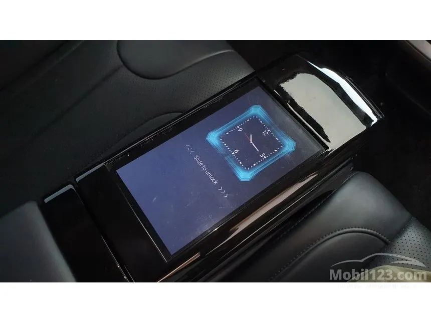 2024 KIA Grand Carnival Premiere MPV