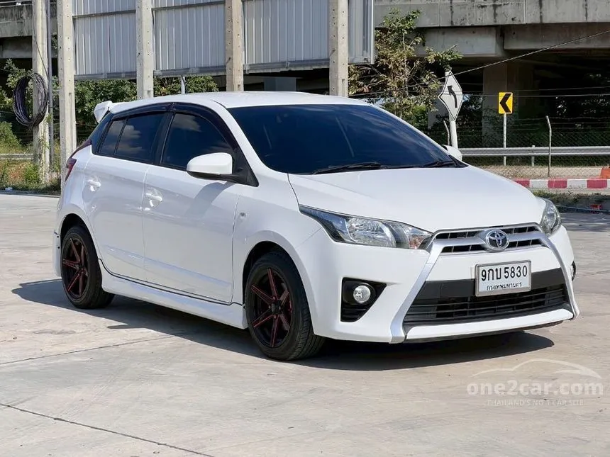 2015 Toyota YARIS E Hatchback