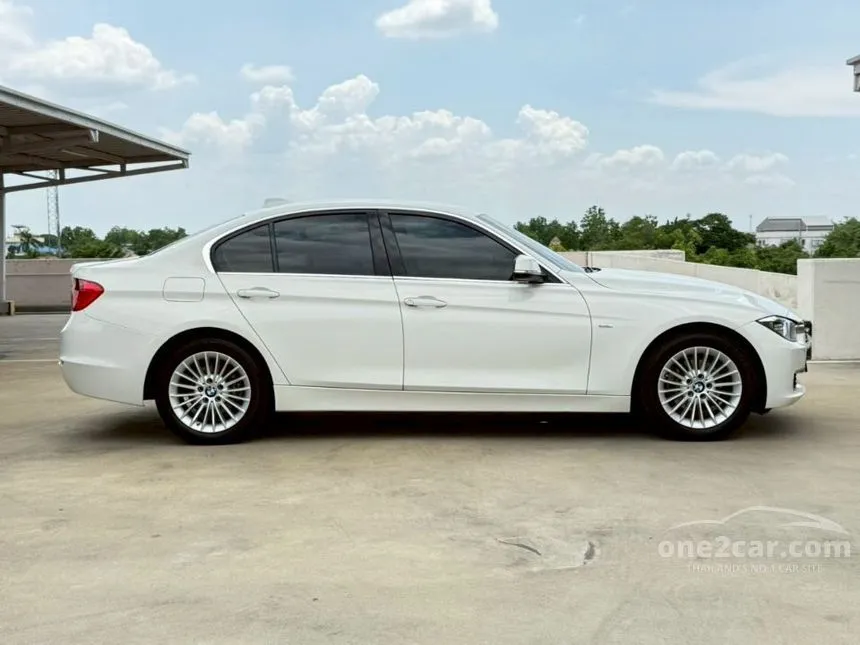 2013 BMW 320d Luxury Sedan