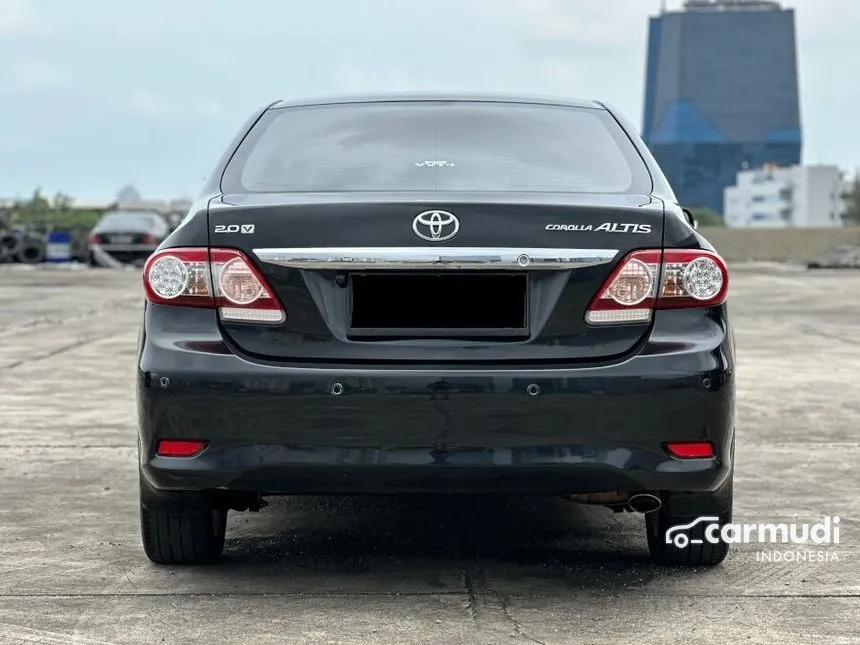 2011 Toyota Corolla Altis V Sedan