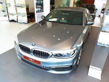 BMW 520i Luxury 2020 Bluestone sisa 1 unit