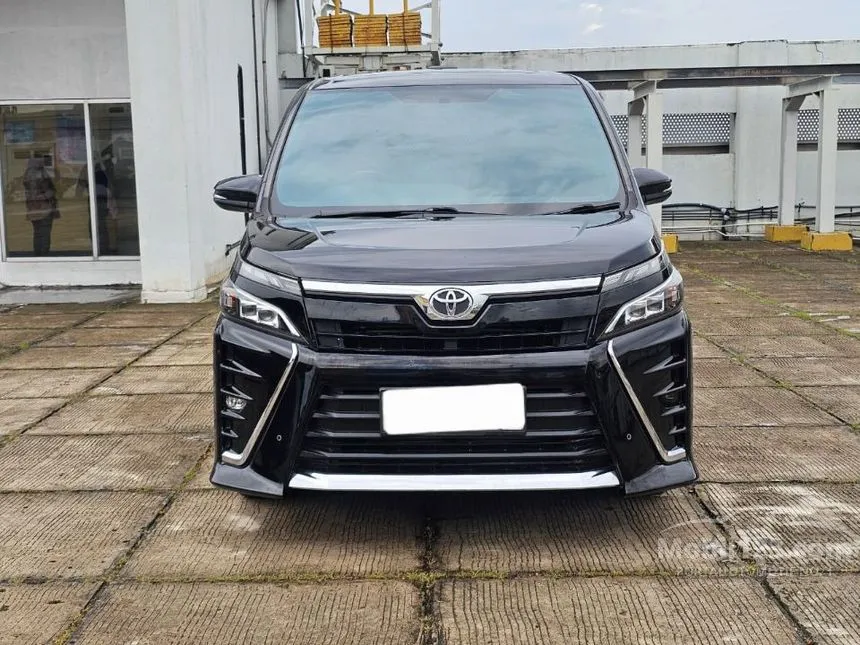 2019 Toyota Voxy MPV