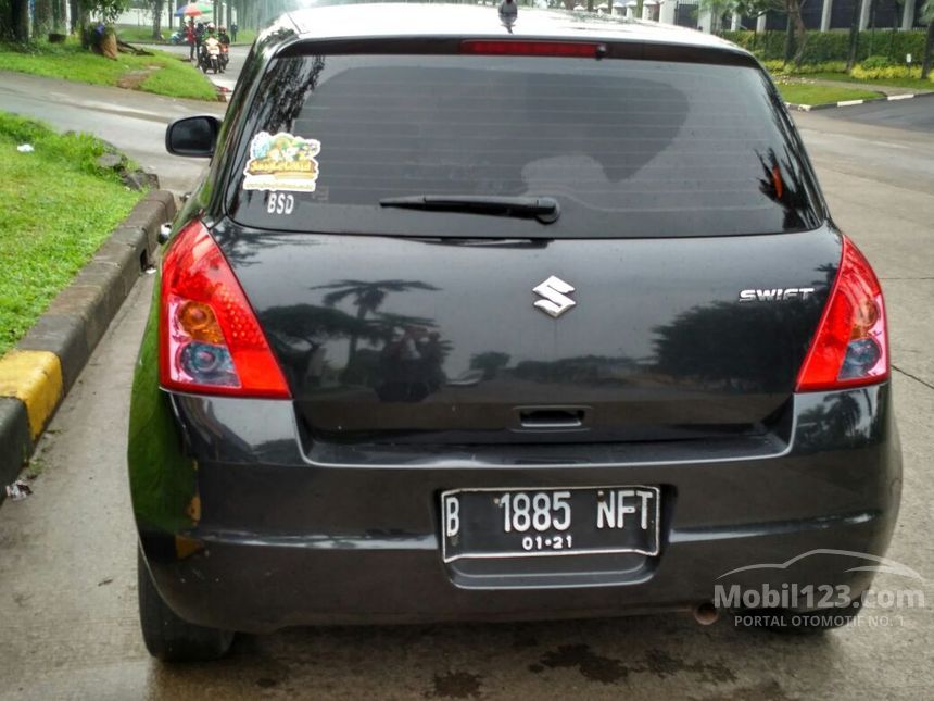2010 Suzuki Swift ST Hatchback