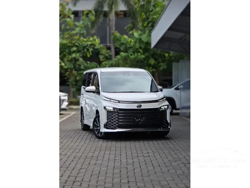 Jual Mobil Toyota Voxy 2024 2.0 di DKI Jakarta Automatic Van Wagon Putih Rp 417.000.000
