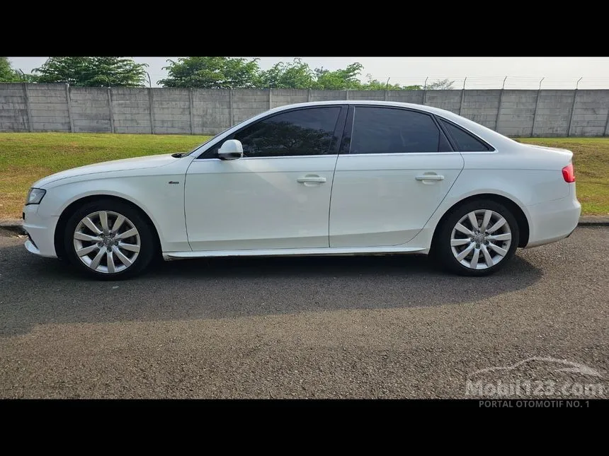 Audi A4 2012 S Linenull