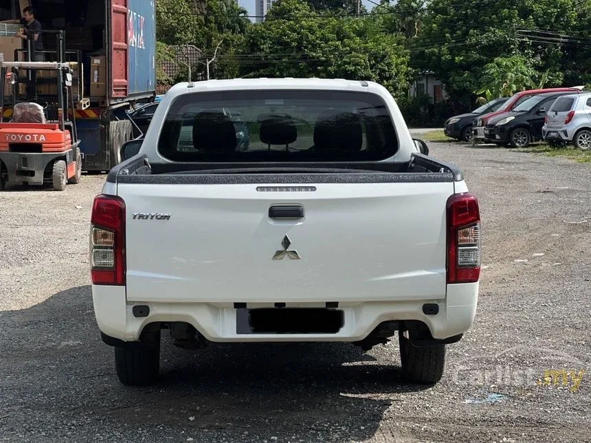 2020 Mitsubishi Triton Quest Dual Cab Pickup Truck