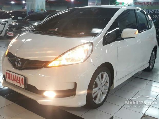 Mobil Bekas Baru dijual di Surabaya Jawa-timur 