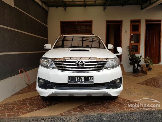 Toyota Fortuner Mobil Bekas Baru dijual di Bandung Jawa 