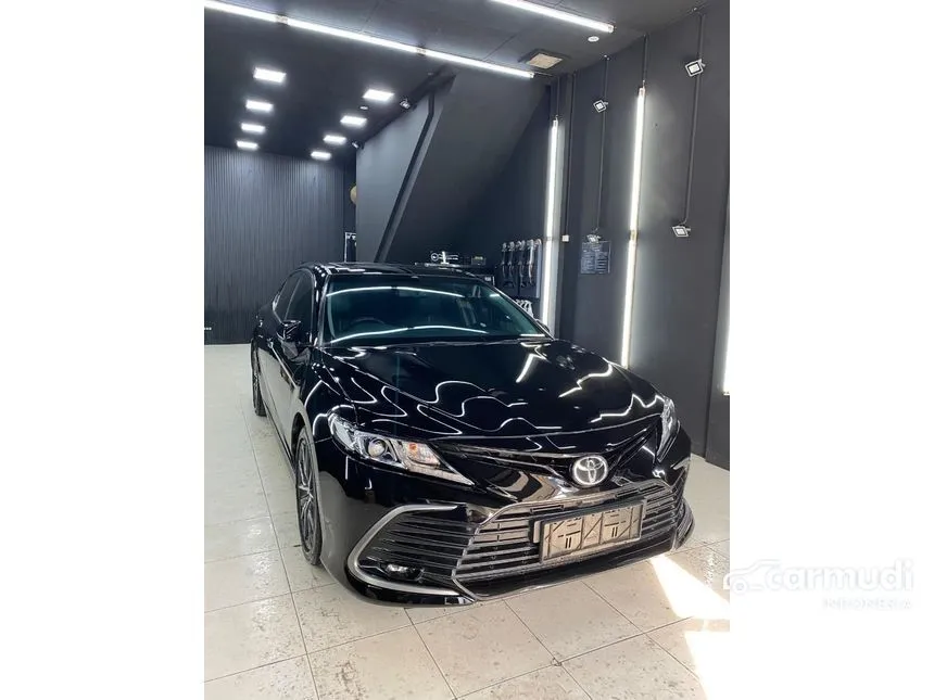 2021 Toyota Kijang Innova V Luxury 50th Anniversary Edition MPV