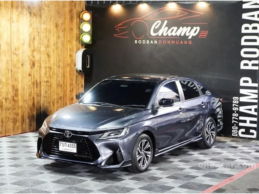 2024 Toyota Yaris Ativ Premium Sedan