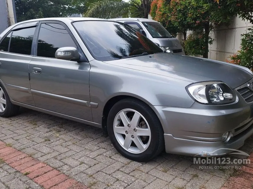 Jual Mobil Hyundai Avega 2011 GX 1.5 di Banten Manual Sedan Abu