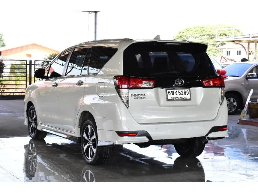2022 Toyota INNOVA Crysta Premium Wagon