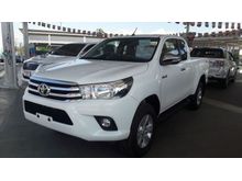 2015 Toyota Hilux Revo 2.7 SMARTCAB E Prerunner Pickup MT