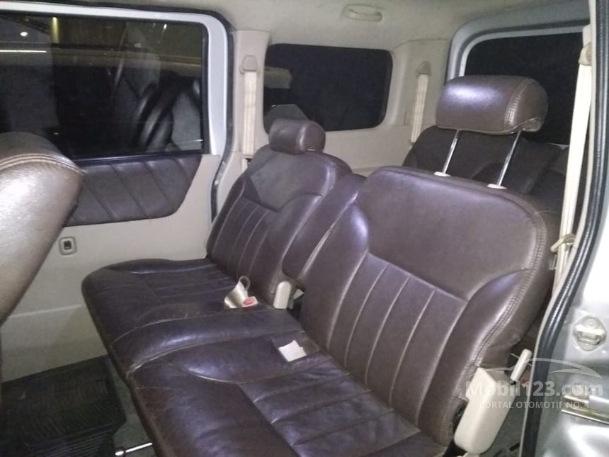 Top Daihatsu Luxio Inside 
