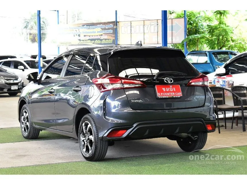 2023 Toyota YARIS Premium Hatchback