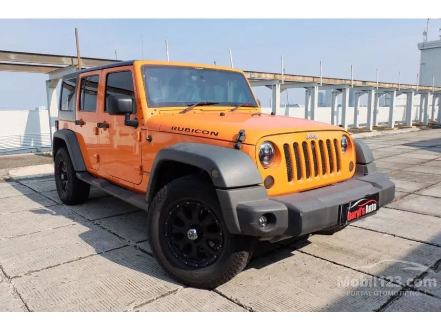 Jual Mobil Jeep Wrangler 2015 Rubicon Unlimited 4 Door 3.0 di DKI Jakarta Automatic SUV Orange Rp 825.000.000