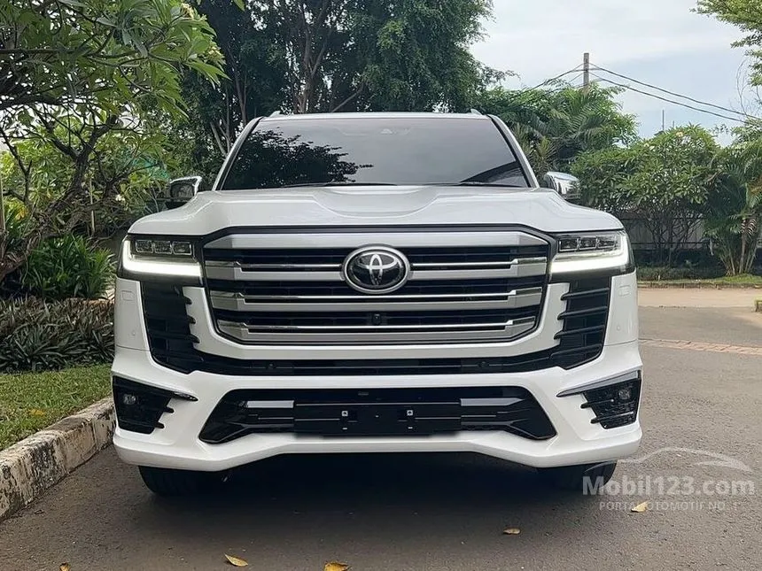 Jual Mobil Toyota Land Cruiser 2024 GR