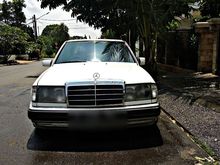 1992 Mercedes-Benz 300E 3.0 Sedan