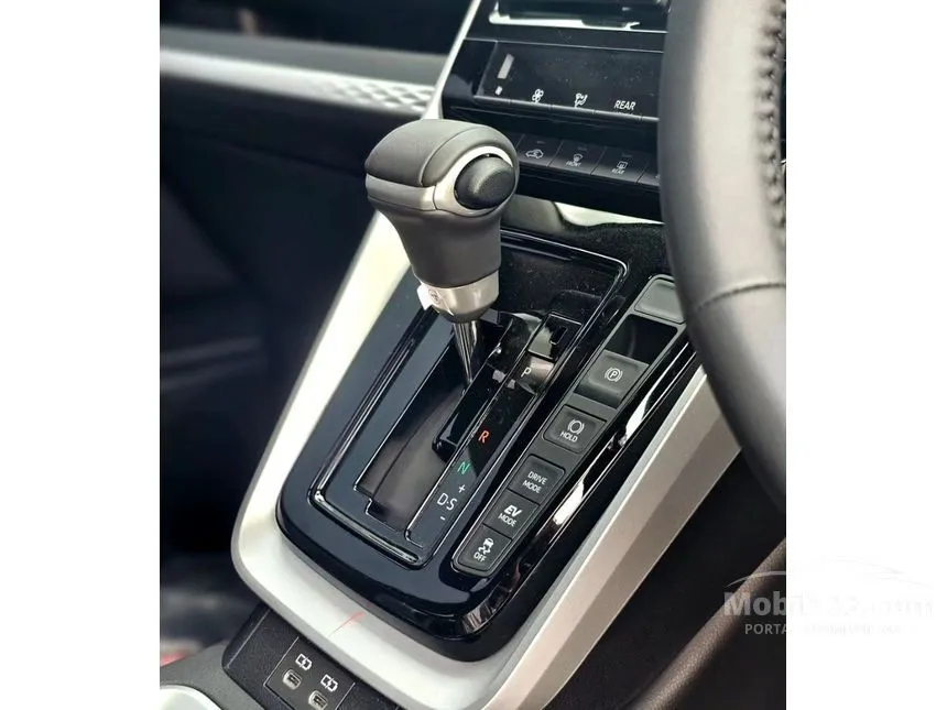 2026 Toyota Kijang Innova Zenix V HV Modellista (Non Premium Color) MPV