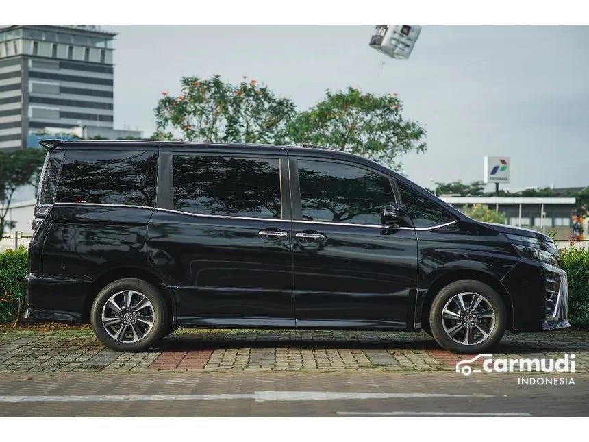 2019 Toyota Voxy MPV