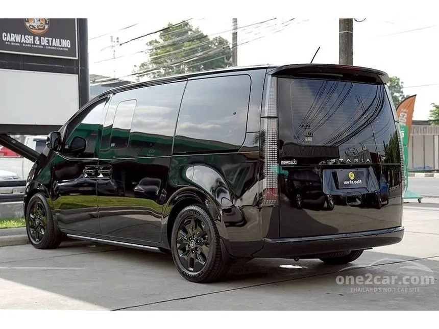 2021 Hyundai Staria SEL Van