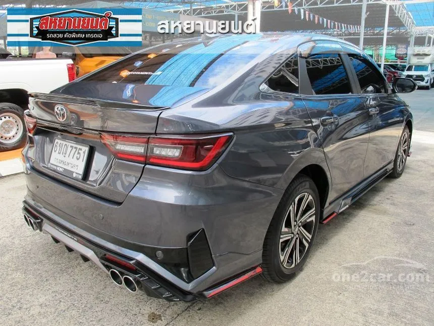 2025 Toyota Yaris Ativ Premium Luxury Sedan