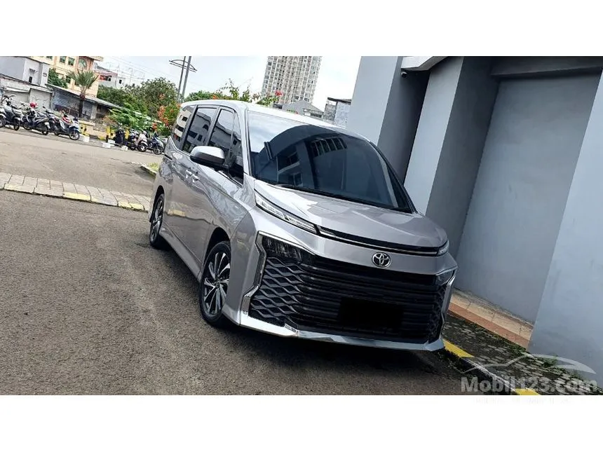 2024 Toyota Voxy (Non Premium Color) MPV