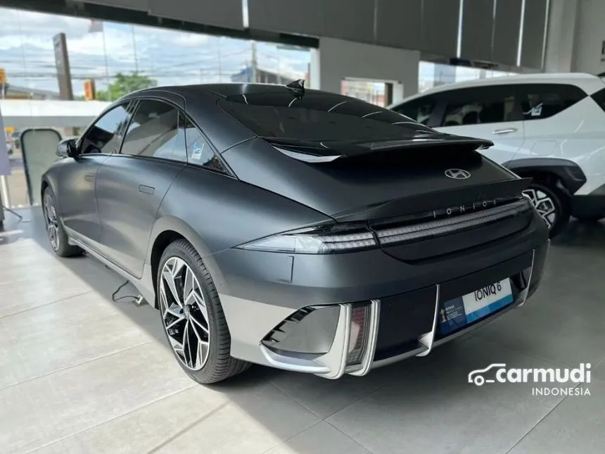 2024 Hyundai IONIQ 6 Signature Long Range Sedan