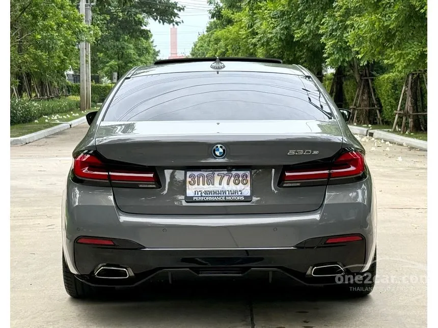 2022 BMW 530e M Sport Sedan