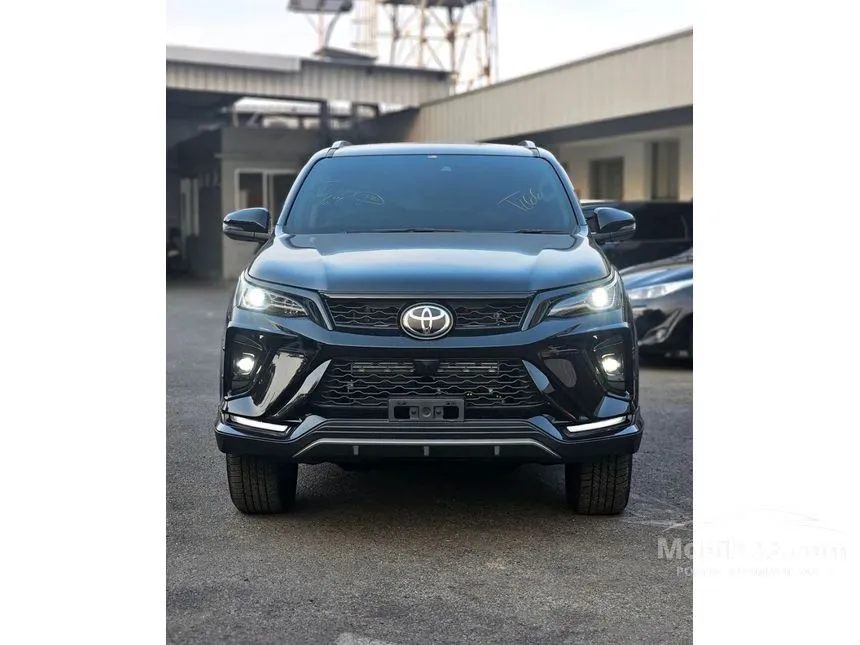 Jual Mobil Toyota Fortuner 2024 VRZ TSS GR Parts Aero Package 2.8 di DKI Jakarta Automatic SUV Hitam Rp 506.000.000