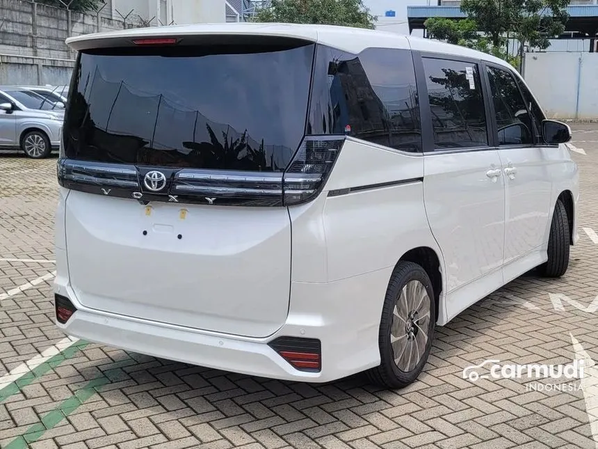 2024 Toyota Voxy Van Wagon