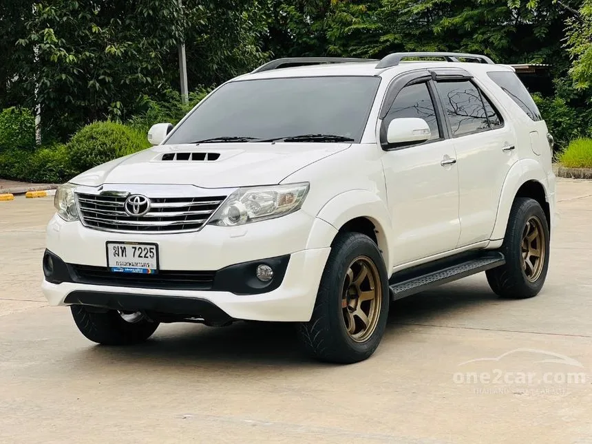2012 Toyota FORTUNER V SUV
