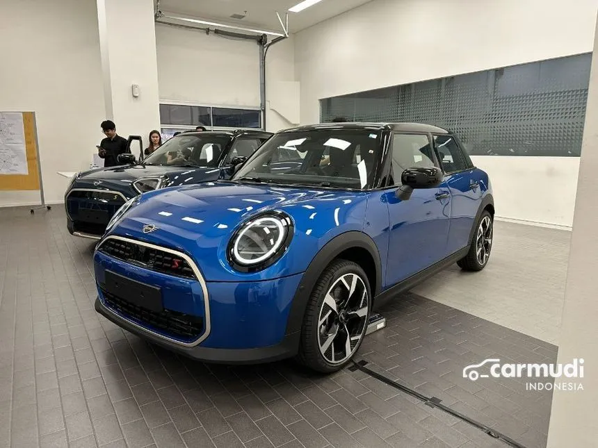 2025 MINI Cooper Cooper SE Hatchback