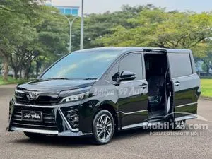 2018 Toyota Voxy 2.0 MPV