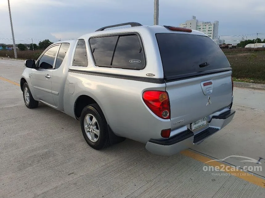 2013 Mitsubishi TRITON GLX Mega Cab Pickup