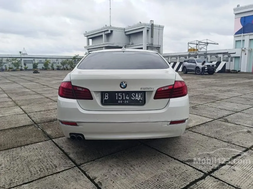 Jual Mobil BMW 520i 2014 Modern 2.0 di DKI Jakarta Automatic Sedan Putih Rp 318.000.000