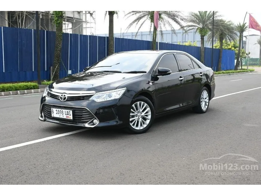 2018 Toyota Camry V Sedan