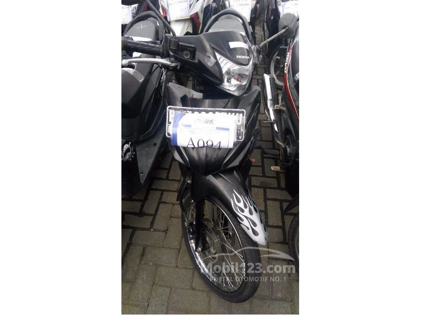 Jual Motor Honda Revo 2016 110 0.1 di DKI Jakarta Manual Others Hitam