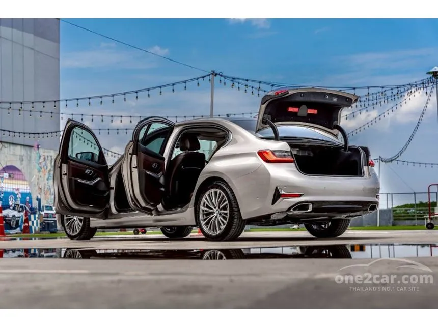 2022 BMW 320Li Luxury Sedan