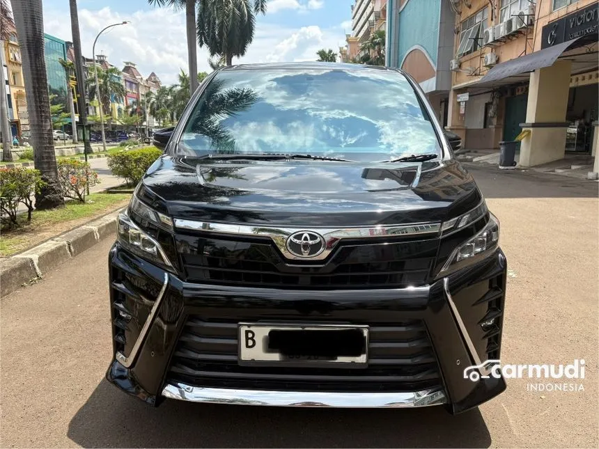 2018 Toyota Voxy MPV
