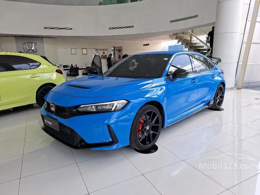 Jual Mobil Honda Civic 2024 Type R 2.0 di Jawa Timur Manual Hatchback Biru Rp 1.398.800.000