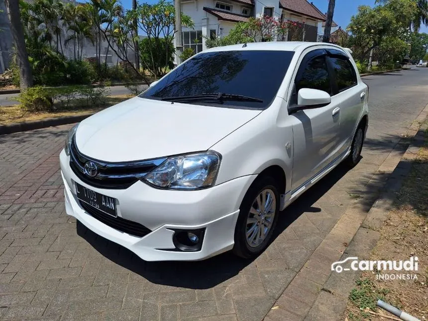 2016 Toyota Etios Valco G Hatchback