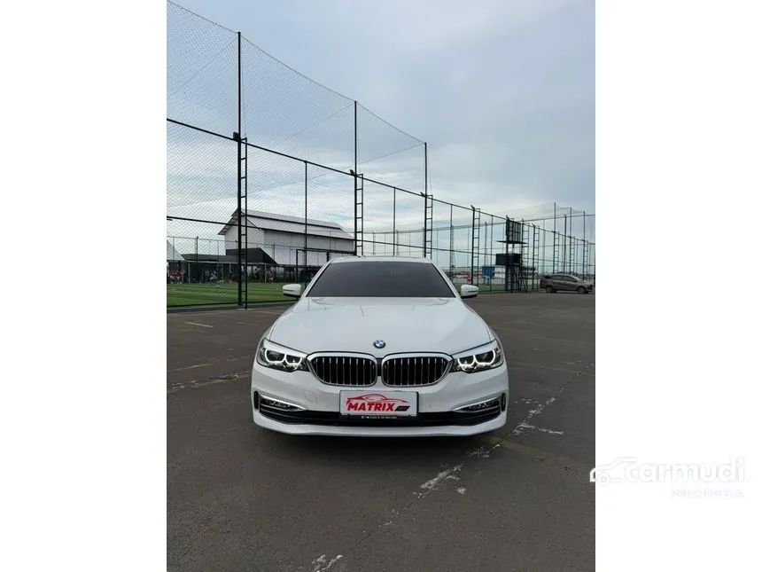 2018 BMW 530i Luxury Sedan