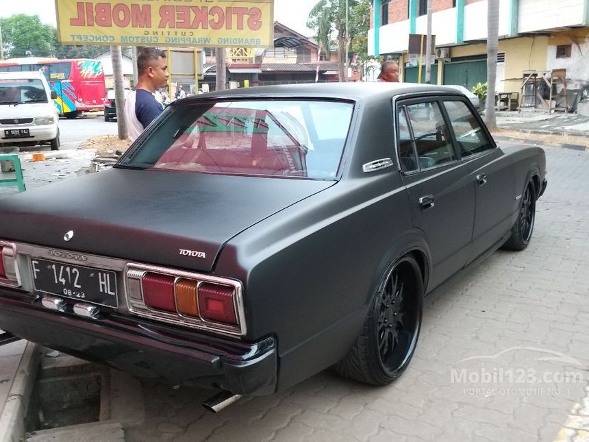 Toyota crown 1975