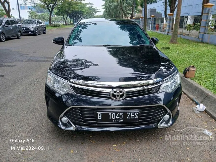 Jual Mobil Toyota Camry 2016 V 2.5 di Jawa Barat Automatic Sedan Hitam Rp 240.000.000