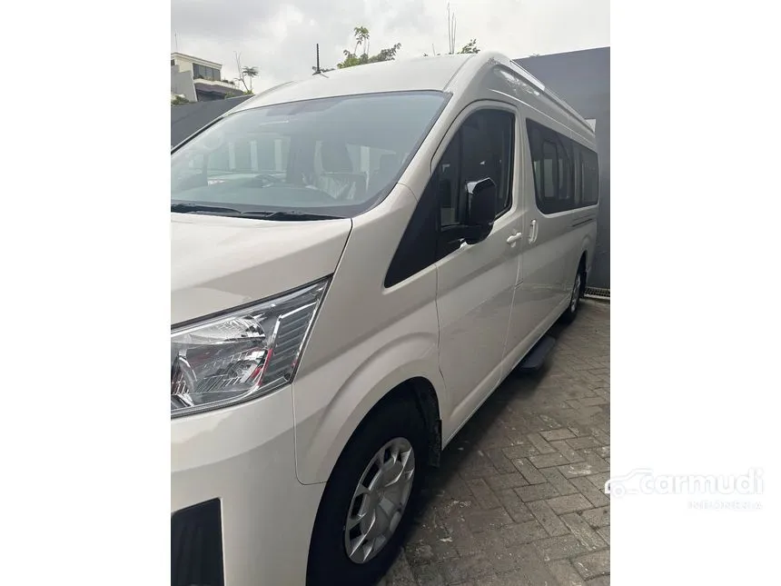 2025 Toyota Hiace Premio Van