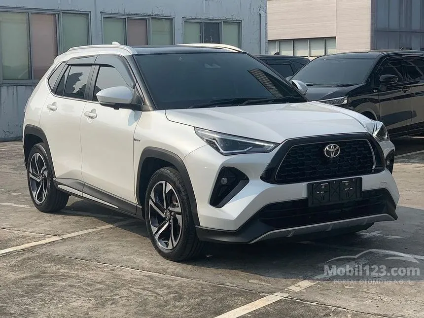 Jual Mobil Toyota Yaris Cross 2024 S GR Parts Aero Package HEV 1.5 di Jawa Barat Automatic Wagon Putih Rp 328.900.000