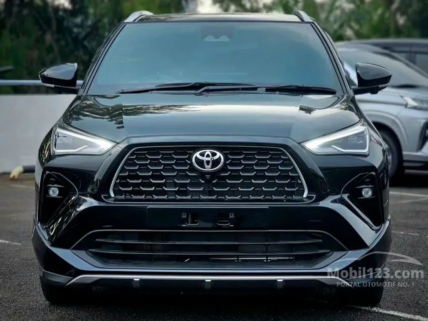 Jual Mobil Toyota Yaris Cross 2024 S GR Parts Aero Package HEV 1.5 di Jawa Barat Automatic Wagon Hitam Rp 319.000.000