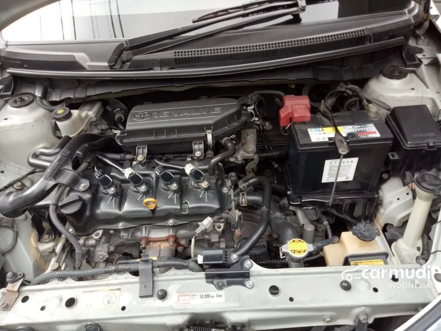 2014 Toyota Etios Valco G Hatchback